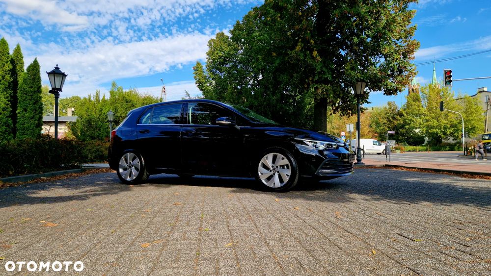 Volkswagen Golf 1.5 eTSI EVO Style DSG - 4