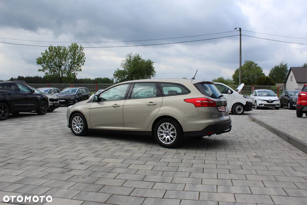Ford Focus 1.6 TDCi ECOnetic 88g Start-Stopp-System Titanium - 6