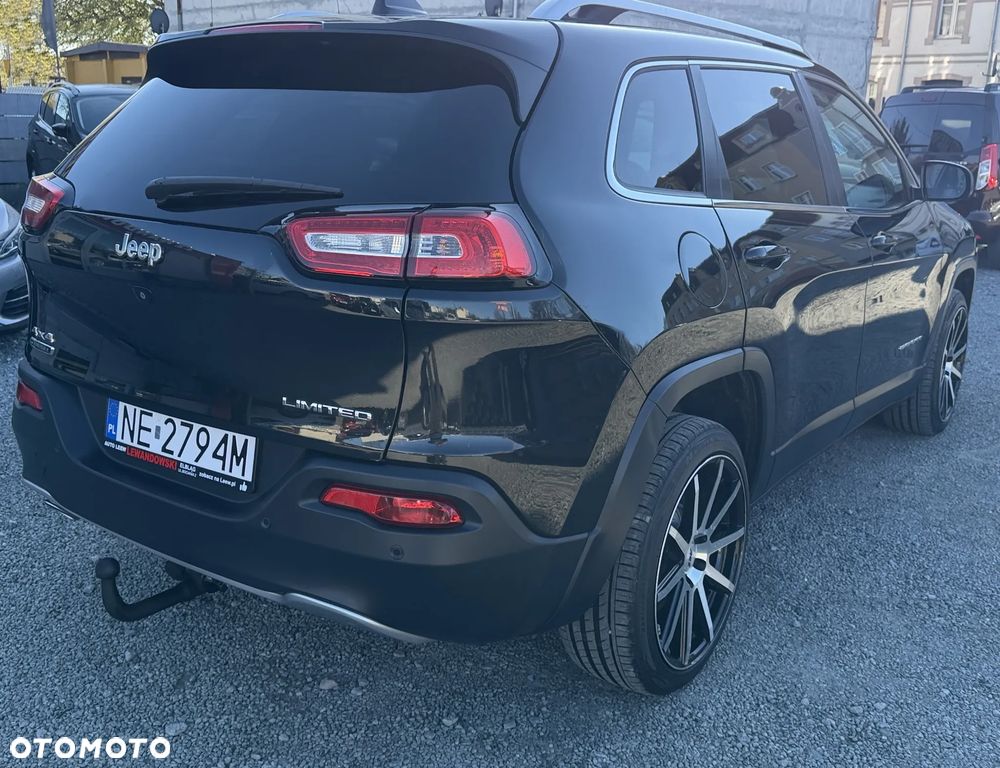 Jeep Cherokee - 4