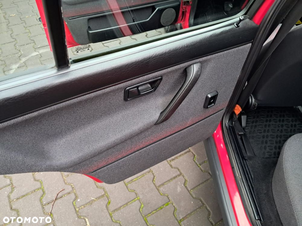 Volkswagen Golf 1.8 GTI - 14