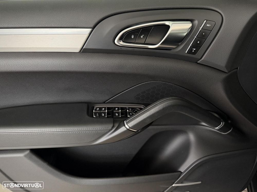 Porsche Cayenne 3.0 V6 - 14