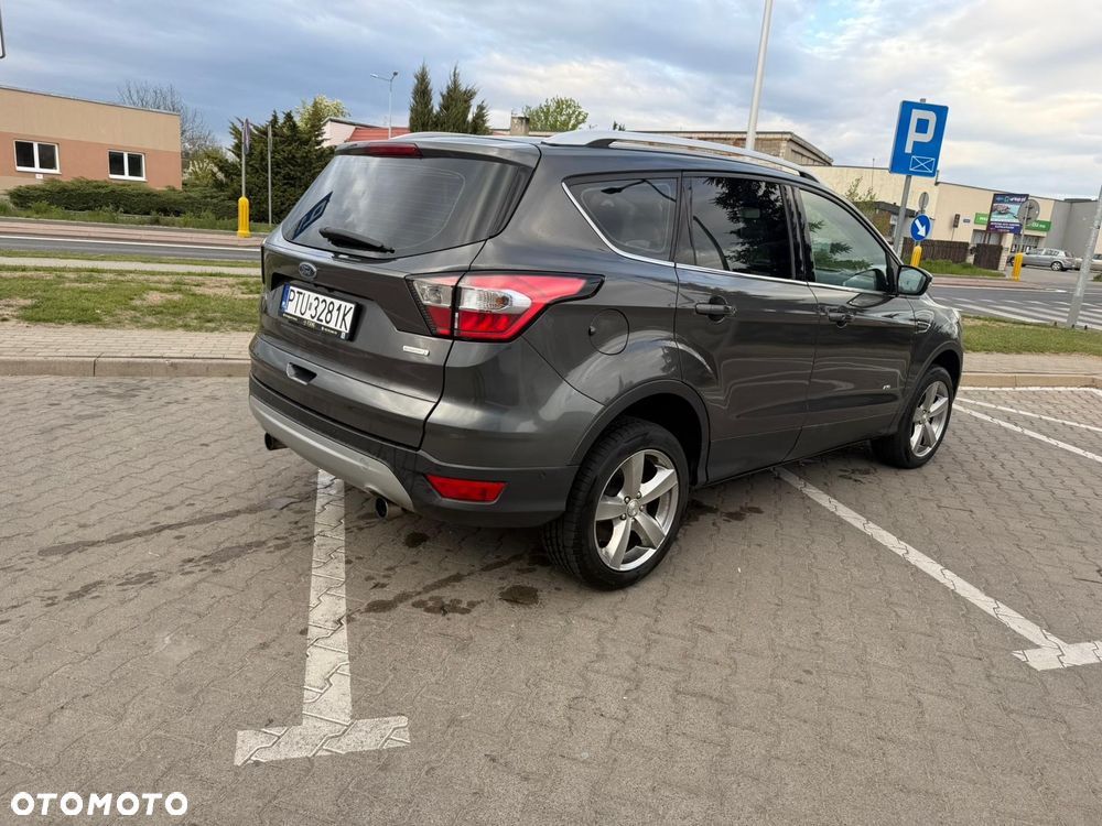 Ford Kuga 1.5 EcoBoost 4x4 Titanium - 4