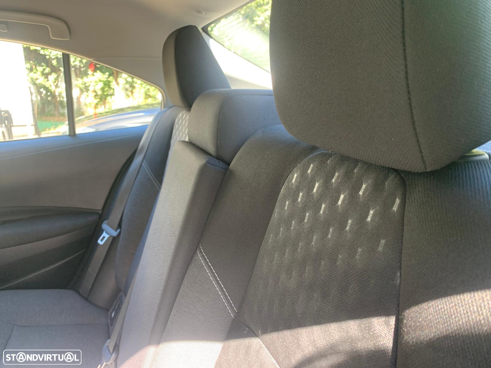 Toyota Corolla SD 1.8 Hybrid Comfort - 13
