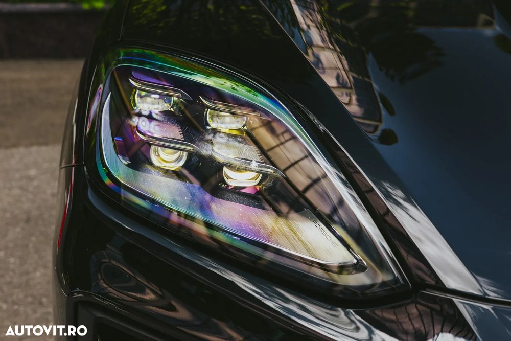 Porsche Cayenne - 4