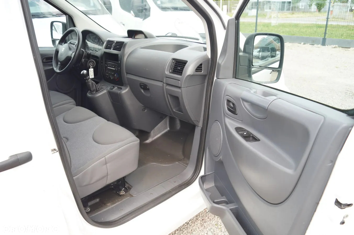Peugeot Expert - 16
