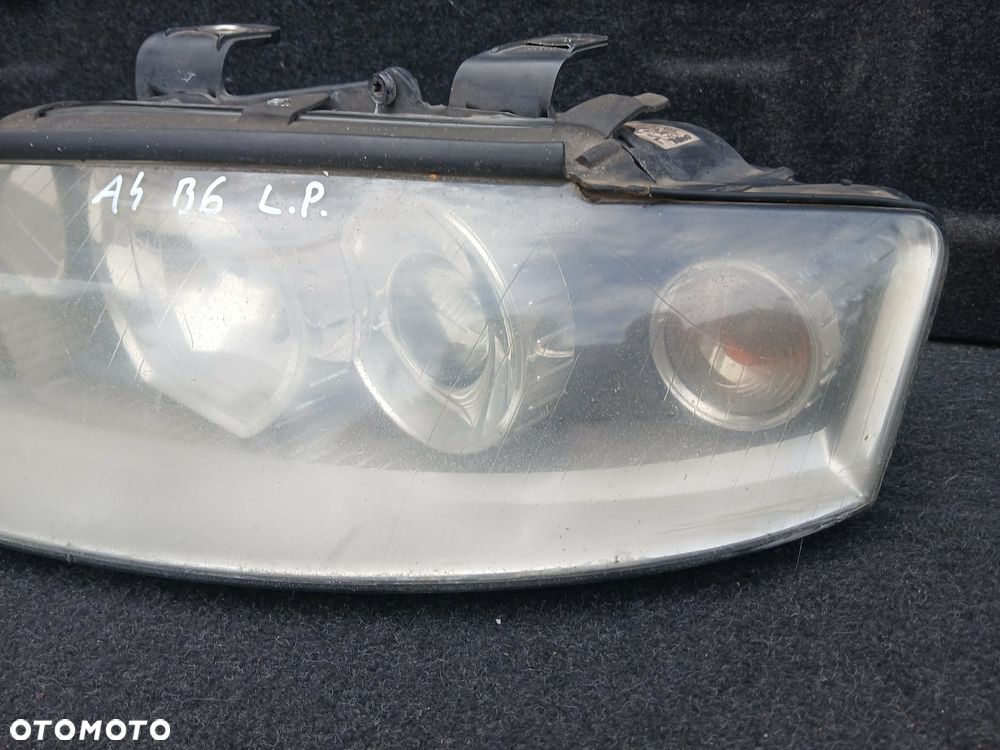 Audi A4 B6 lampa przednia lewa Xenon brak przetwornicy - 2