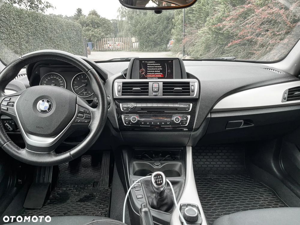 BMW Seria 1 116i - 11