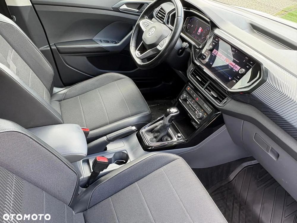 Volkswagen T-Cross 1.0 TSI Style DSG - 28