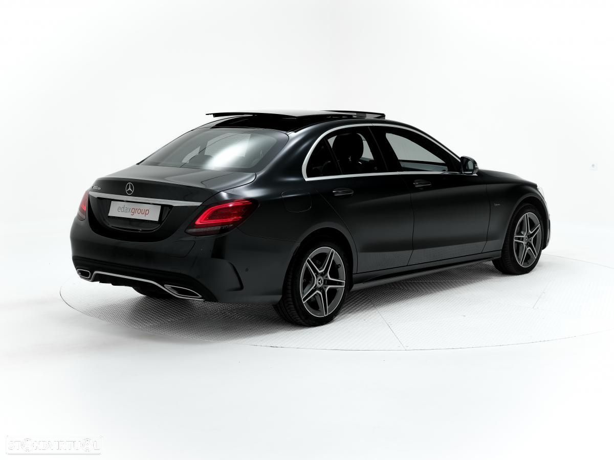 Mercedes-Benz C 300 de AMG Line - 2