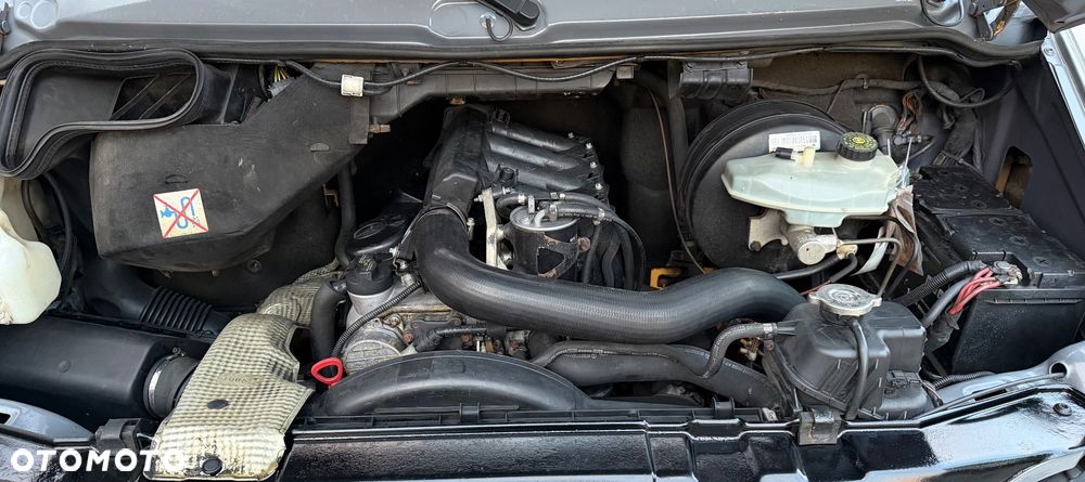 Mercedes-Benz Sprinter - 20