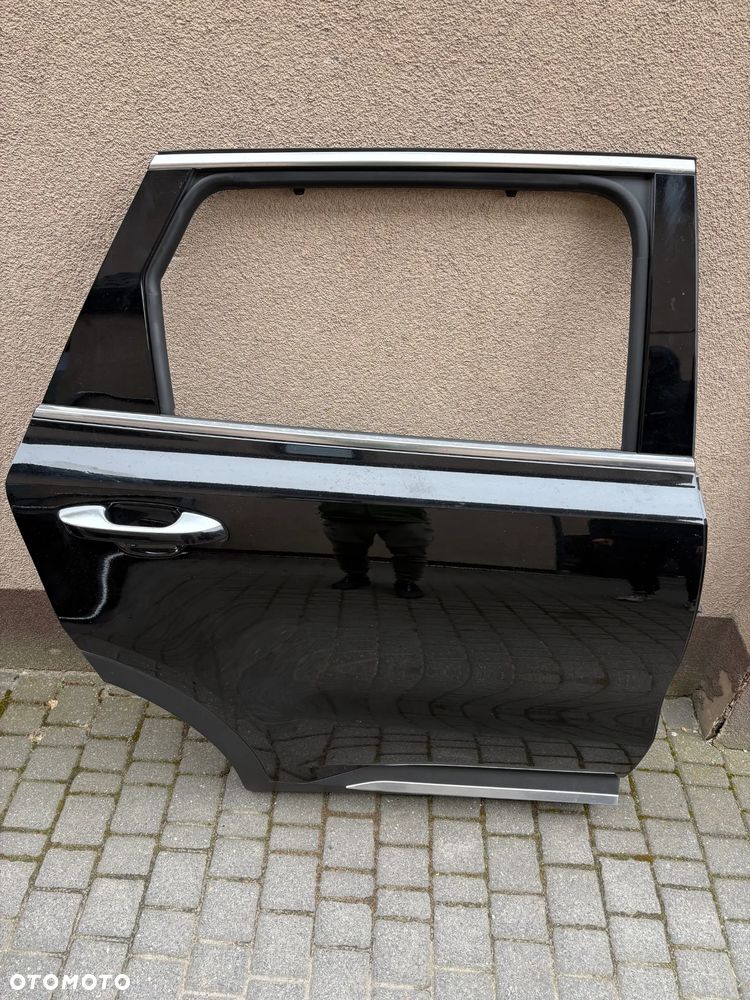 Drzwi tyl tylne Kia Sorento IV 4  - prawa strona - oryginalne kod koloru ABP - 1