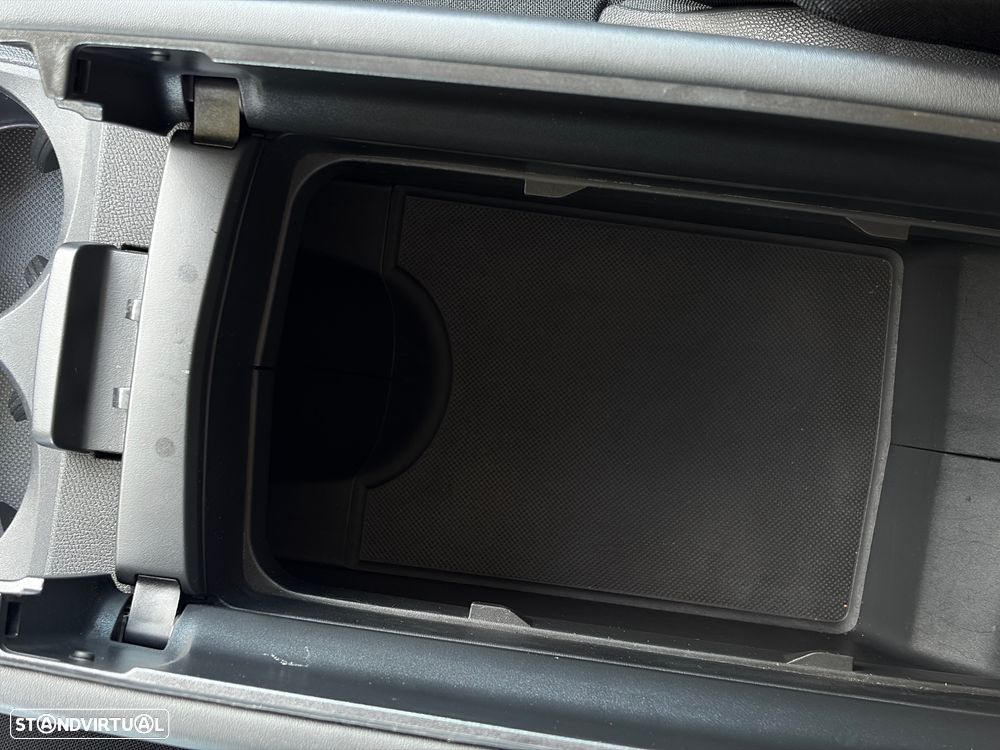 Peugeot 5008 1.2 PureTech Allure Pack EAT8 - 31