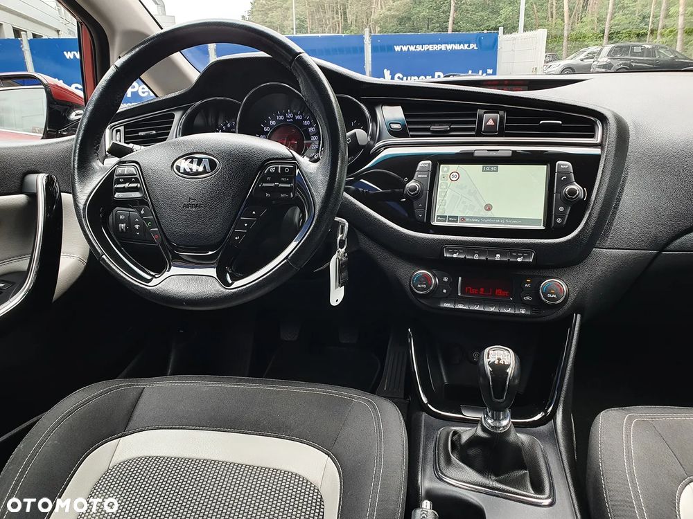 Kia Ceed 1.6 GDI L Business Line - 17