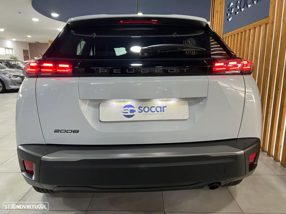 Peugeot 2008 - 8