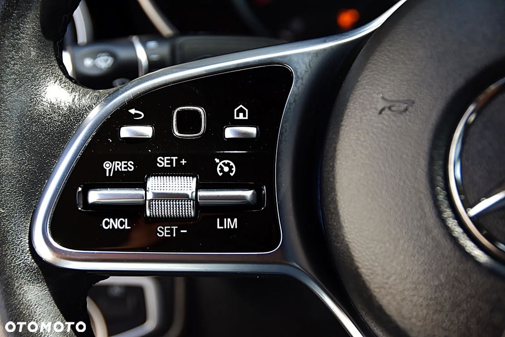 Mercedes-Benz GLC 200 4Matic 9G-TRONIC - 35