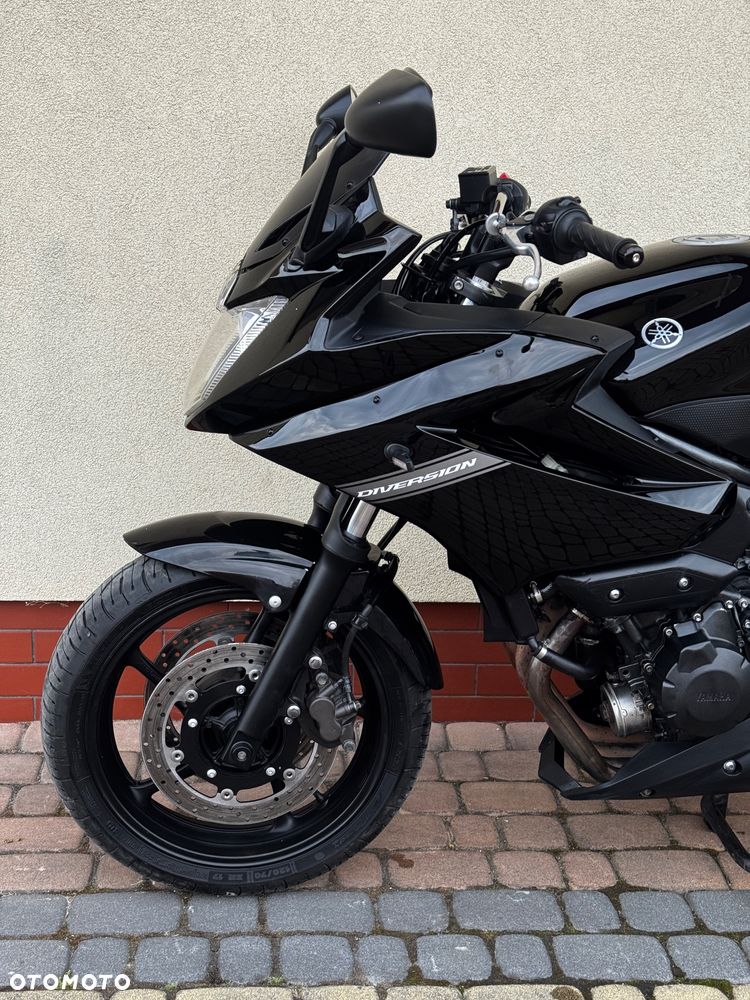 Yamaha XJ - 22