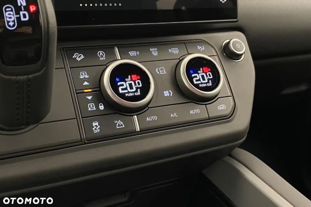 Land Rover Defender 3.0 D250 mHEV X-Dynamic HSE - 26