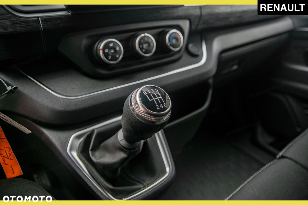 Renault Trafic - 25