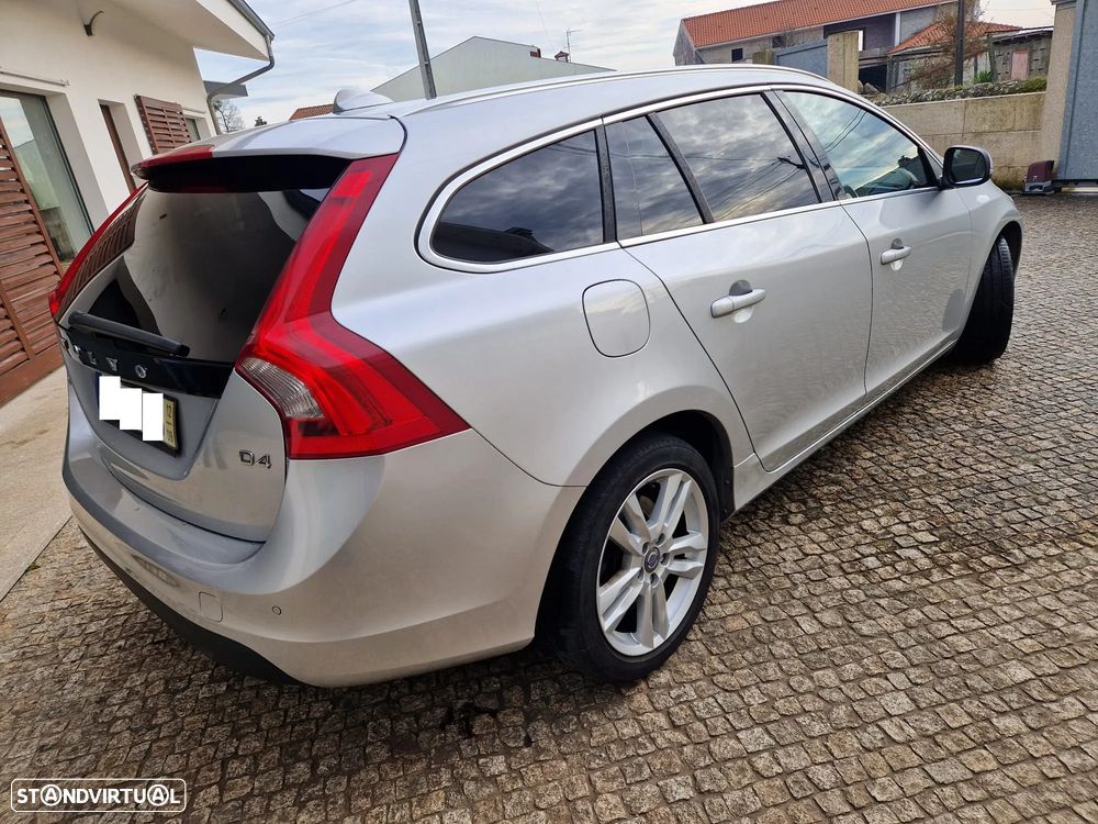 Volvo V60 2.0 D4 Summum Geartronic - 5