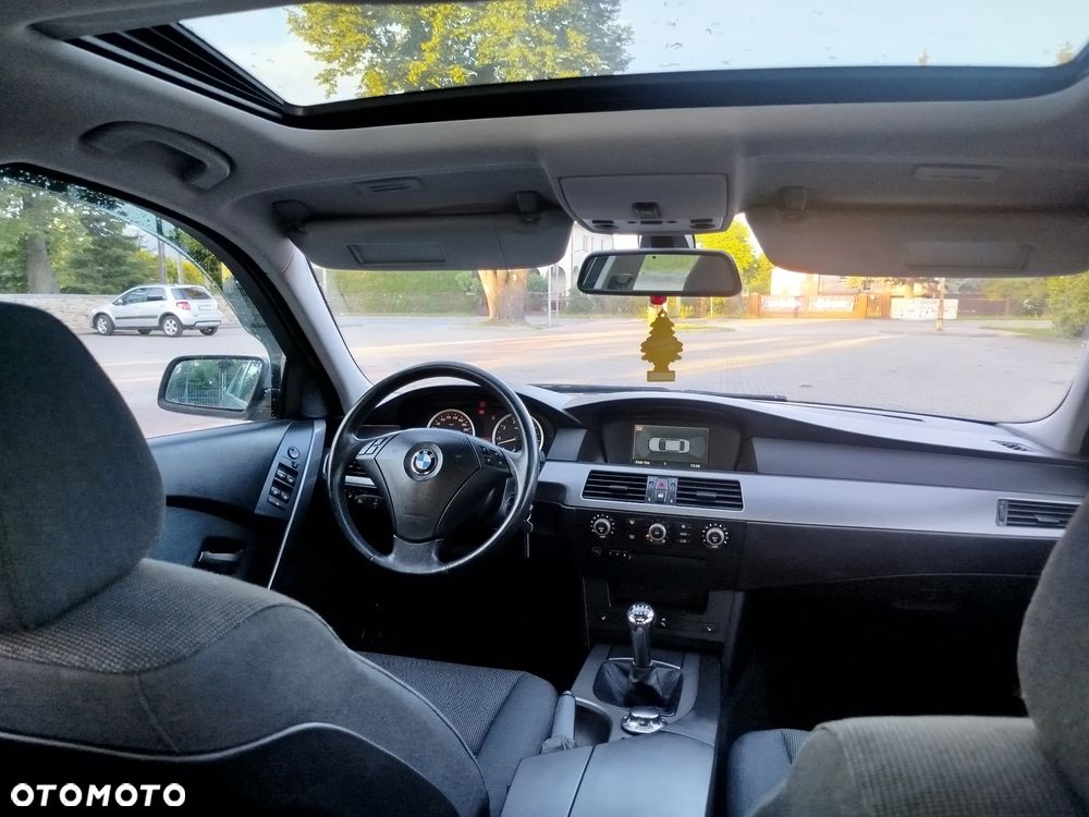 BMW Seria 5 520i - 8