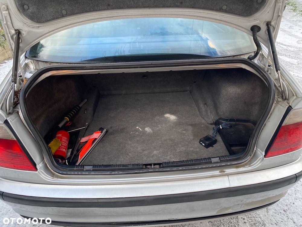 BMW Seria 3 330d - 18