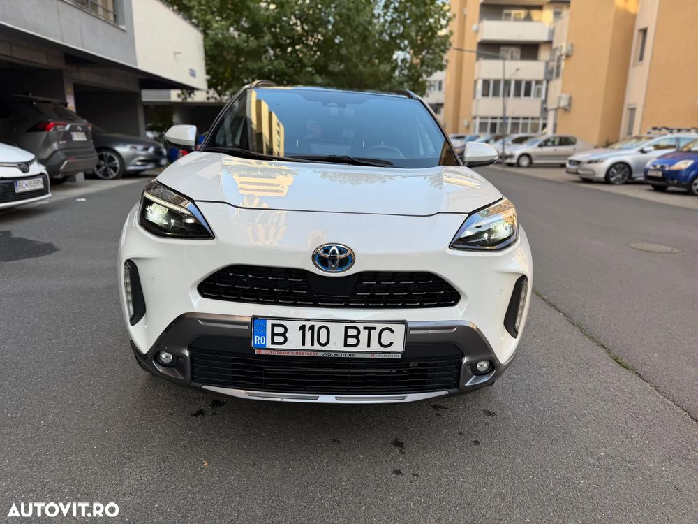 Toyota Yaris Cross 1.5 VVT-i HSD 4x4 Exclusive Adventure - 2