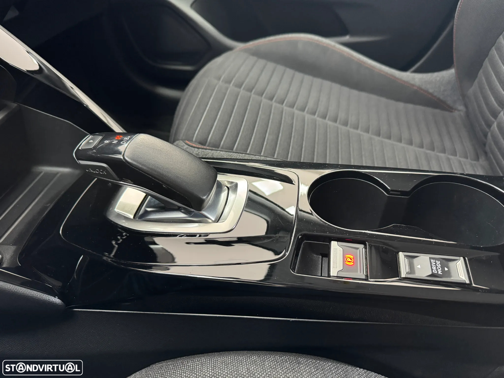 Peugeot e-208 50 kWh Active - 16