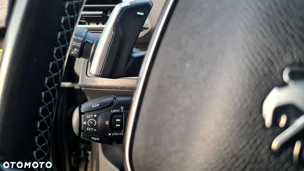 Peugeot 5008 BlueHDi 130 EAT8 Allure Pack - 16