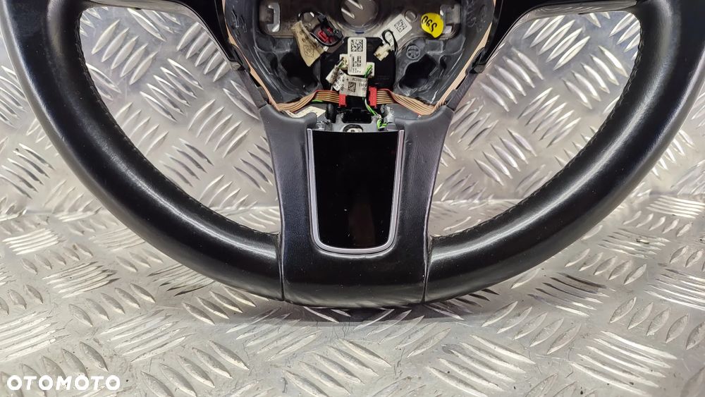 VW TOUAREG 7P 10-18R KIEROWNICA MULTIFUNKCJA GRZANA CZARNA LOPATKI 7P6419091C 7P6419091 C NGB - 4