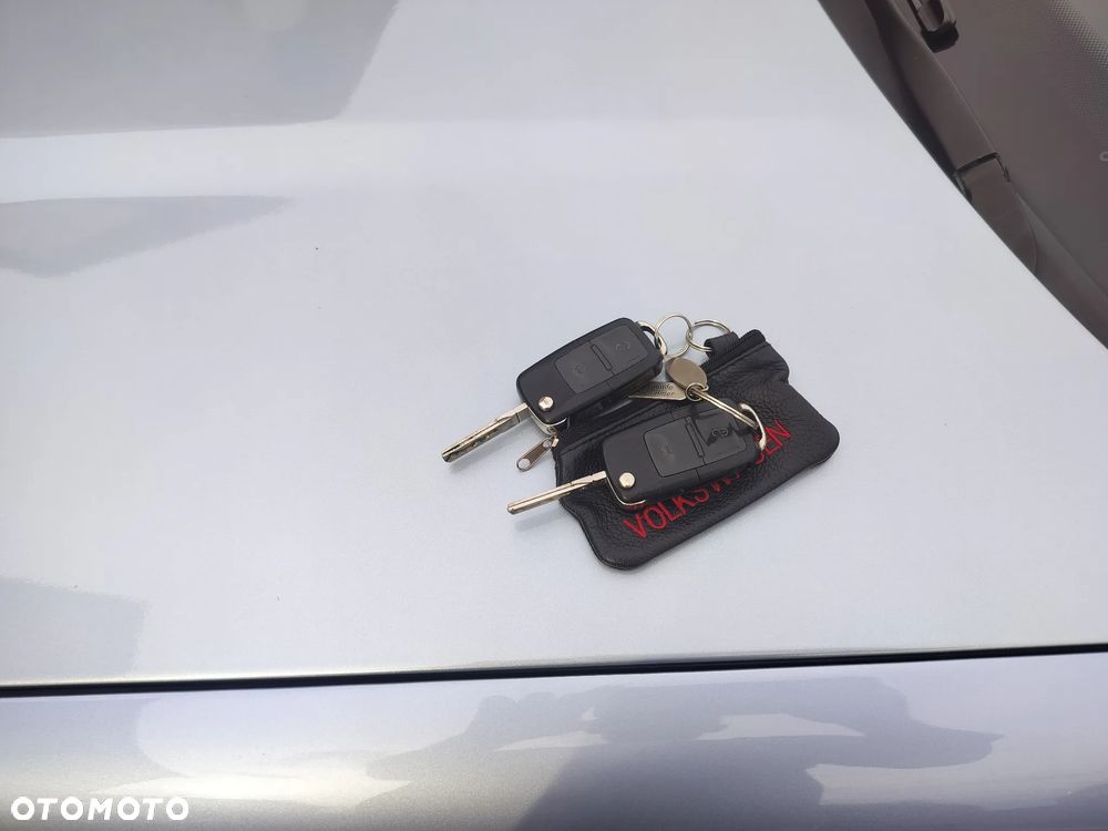 Volkswagen Bora Variant 2.0 - 13