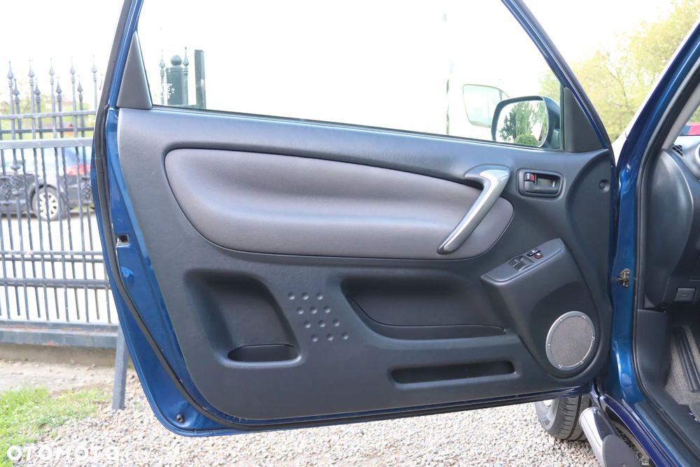 Toyota RAV4 4x4 Sol - 19