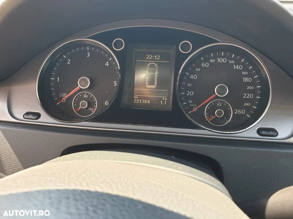 Volkswagen Passat Variant 2.0 TDI DSG BlueMotion Technology Comfortline - 14