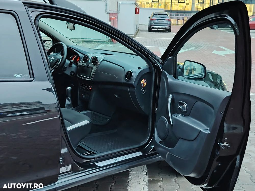 Dacia Logan Van TCe 90 (S&S) Stepway - 11