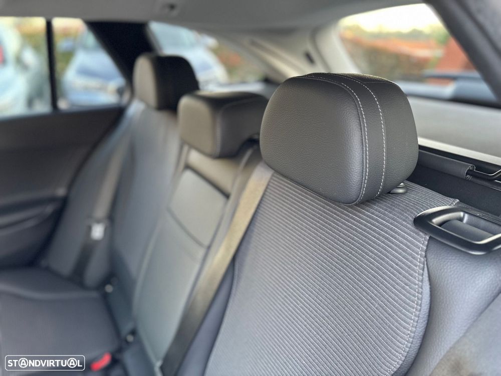 Mercedes-Benz C 300 e Avantgarde - 47
