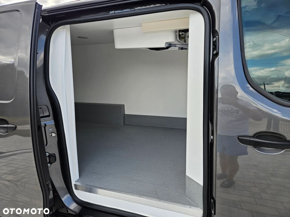 Opel VIVARO Extra Long Chłodnia Mroźnia - 34