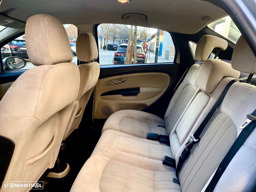 Fiat Linea 1.3 M-Jet Emotion - 17