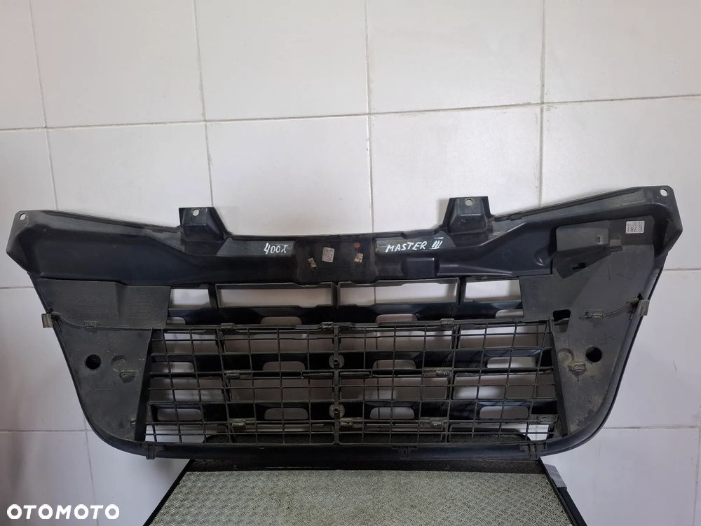 Grill atrapa Renault Master III 2012 rok brak jednego uchwytu - 4