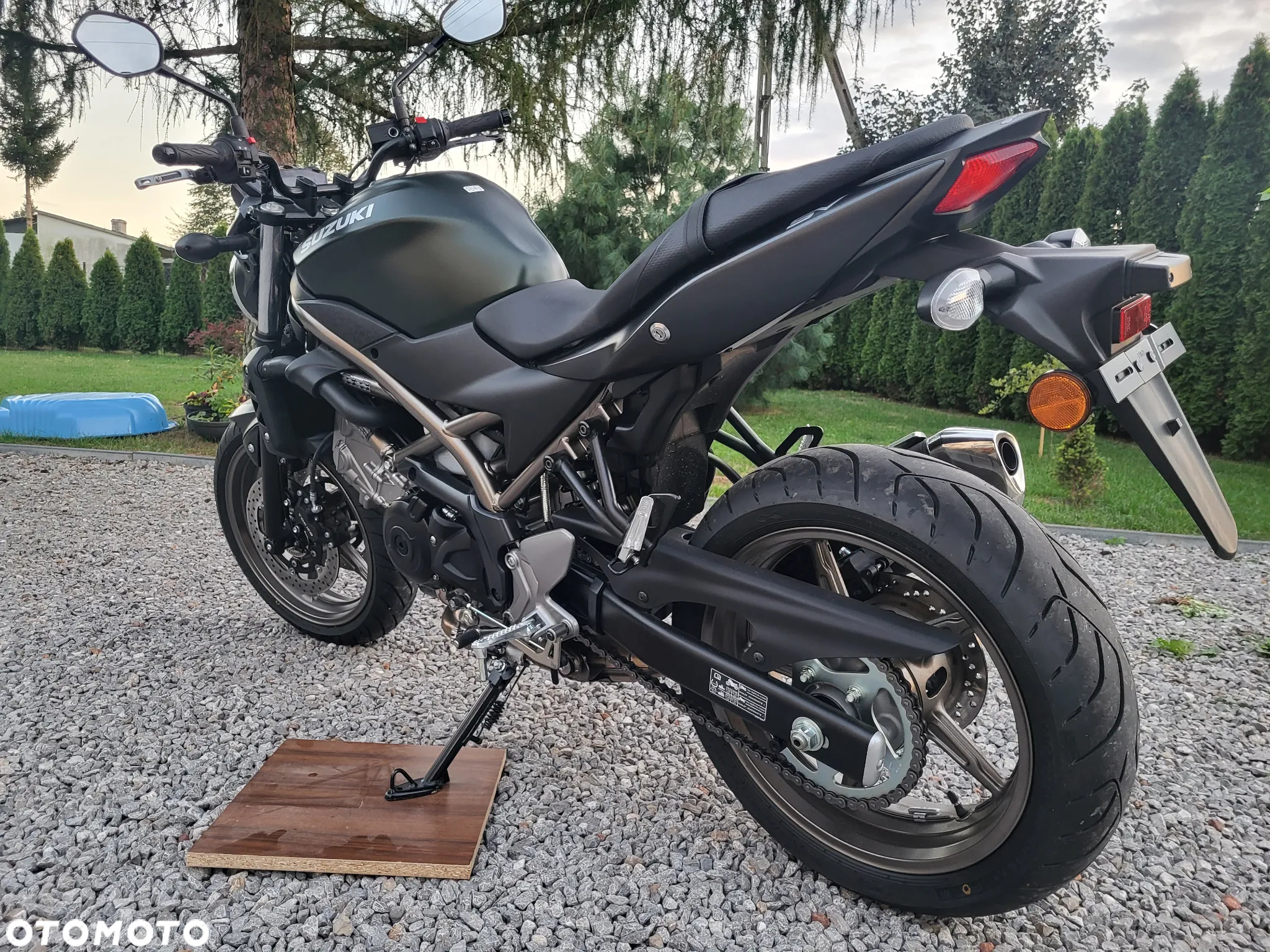 Suzuki SV - 16