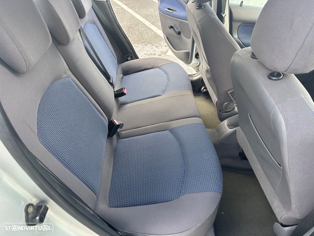 Peugeot 206 1.1 XT - 7