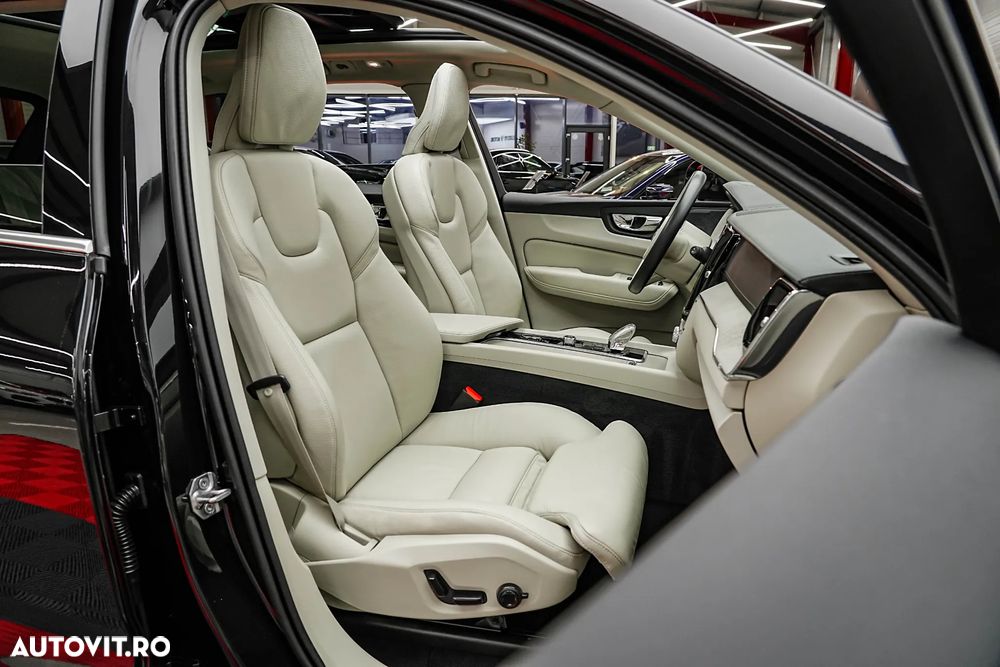 Volvo XC 60 Recharge T6 Twin Engine eAWD Inscription Expression - 8