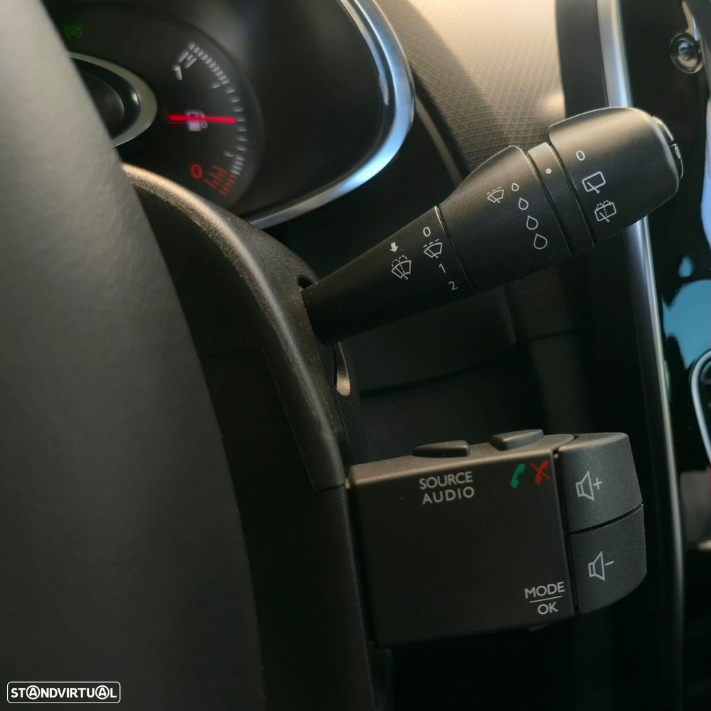 Renault Clio 0.9 TCe Limited Bi-Fuel - 12