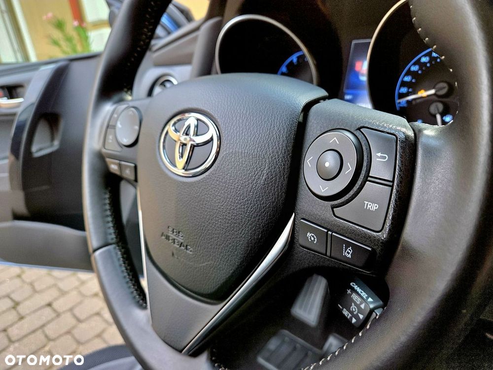 Toyota Corolla - 23