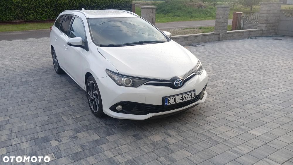 Toyota Auris 1.8 HSD Luna - 2