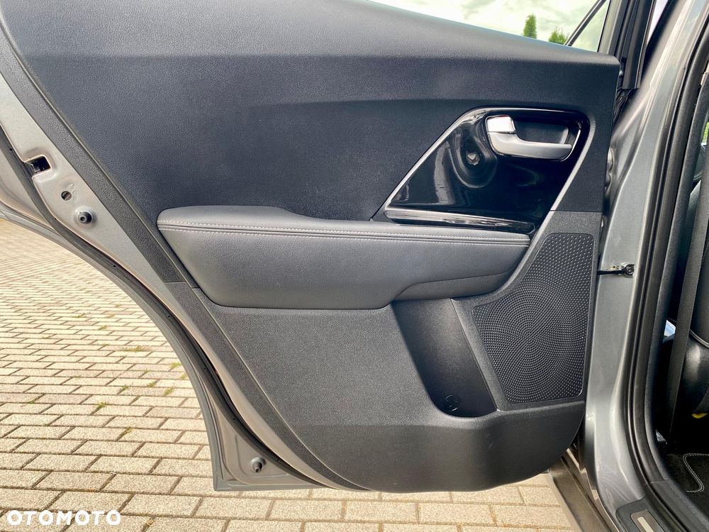 Kia Niro - 32
