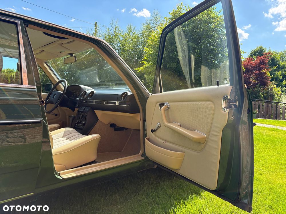 Mercedes-Benz W123 - 14