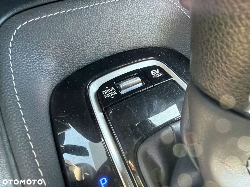 Toyota Corolla 2.0 Hybrid Style - 29