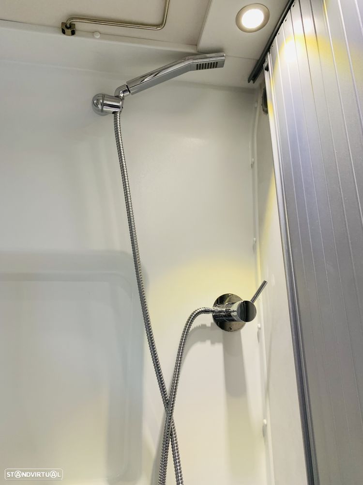 Pilote V600 Pop Up, 140CV - 16