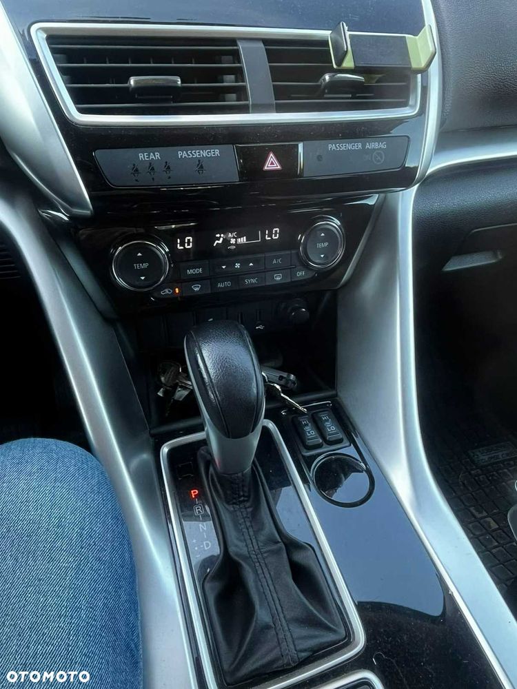 Mitsubishi Eclipse Cross - 4
