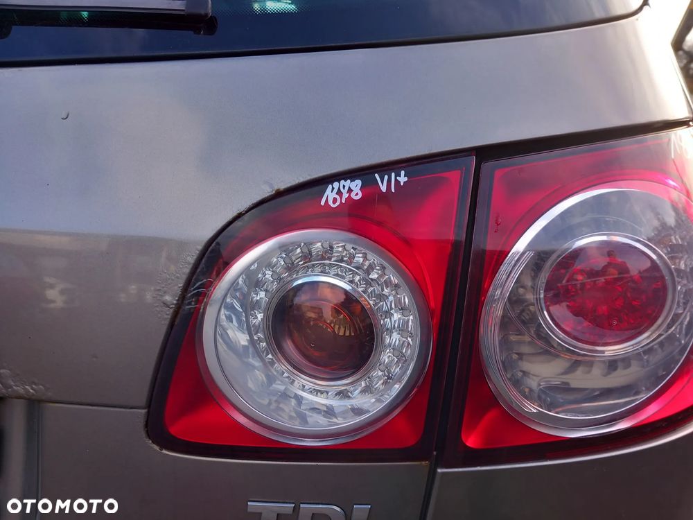 VW GOLF VI LAMPA PRAWA TYLNA PRAWY TYŁ W KLAPE - 2