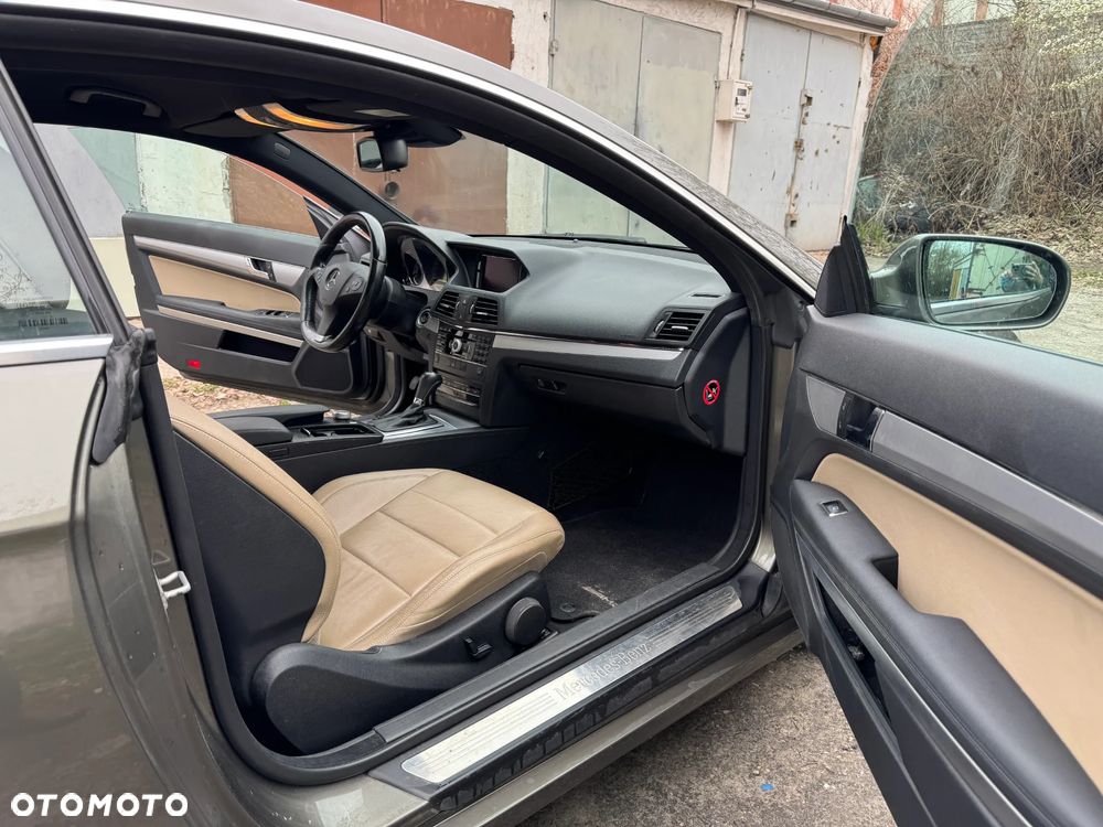 Mercedes-Benz Klasa E 350 CDI DPF BlueEFFICIENCY 7G-TRONIC Elegance - 10